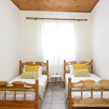 The Yellow Art Home Kalamata Exterior photo