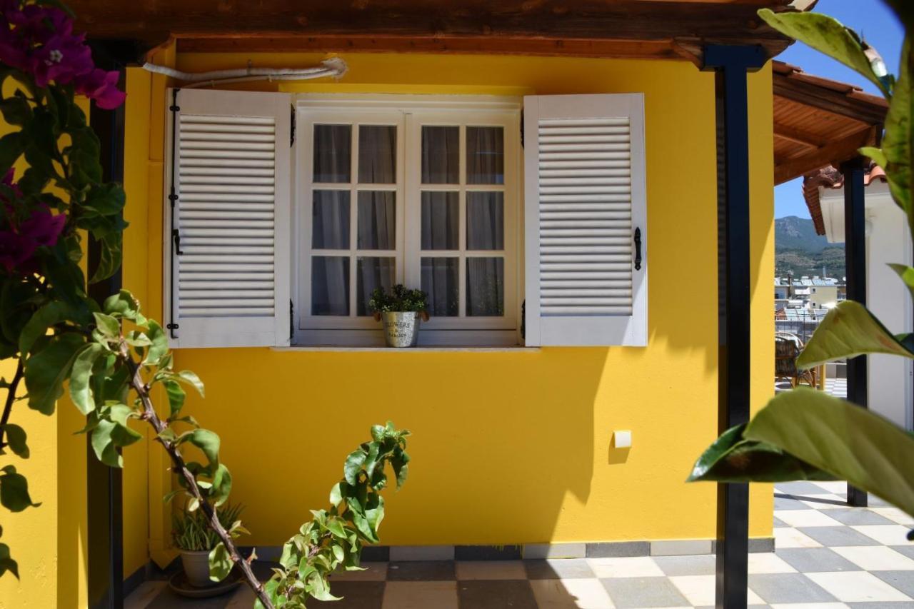 The Yellow Art Home Kalamata Exterior photo